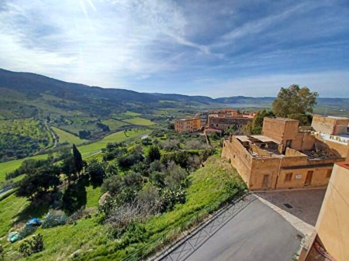 Casa con 6 locali in vendita in Sambuca Di Sicilia