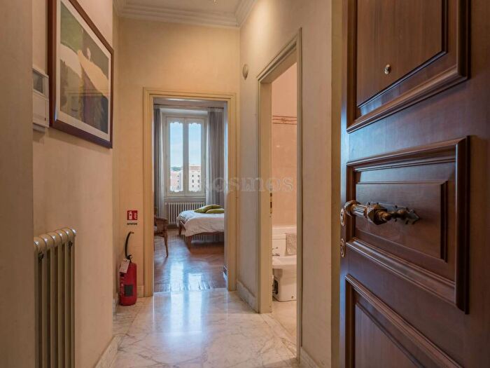 Appartamento bilocale in affitto in Piazza del Porto di Ripetta, Montecitorio, Roma