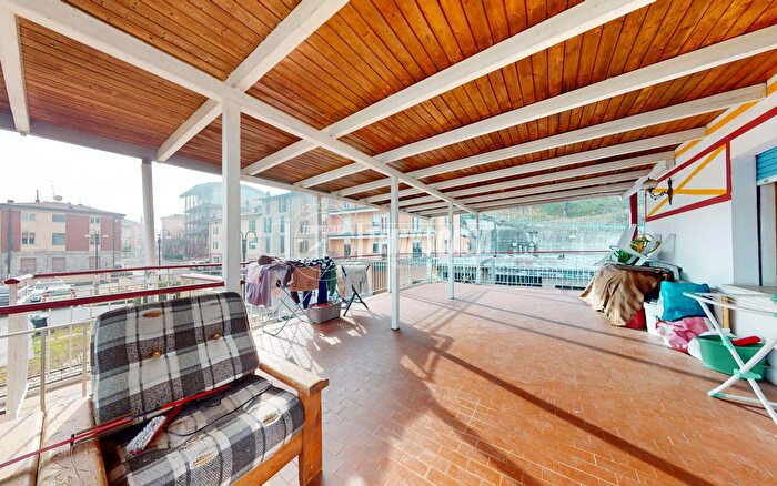 Appartamento trilocale in vendita in Via P Giardini Nord, Serramazzoni