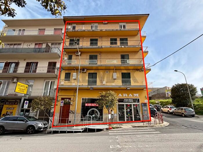 Appartamento quadrilocale in vendita in Via Archimede, Ragusa