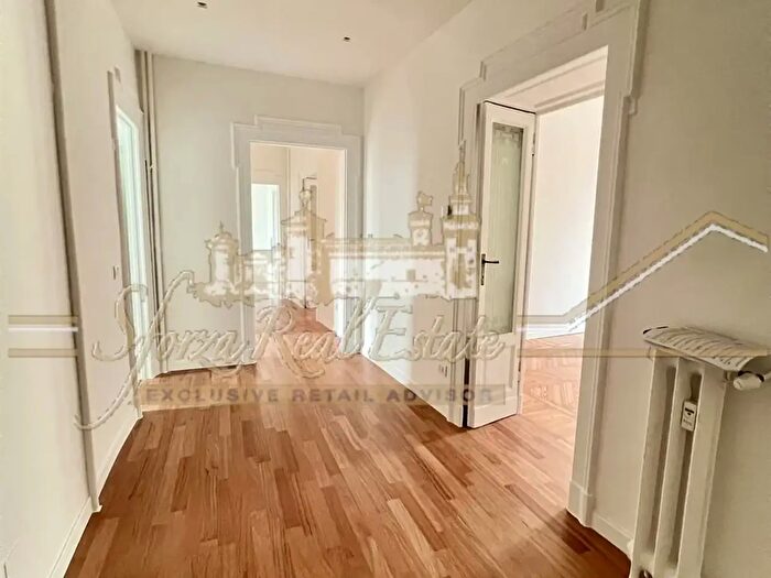 Appartamento quadrilocale in affitto in Via Spartaco, Milano