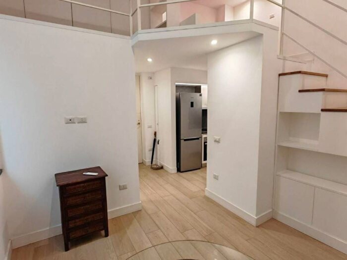 Appartamento bilocale in affitto in Via Santa Maria in Portico, Chiaia, Napoli