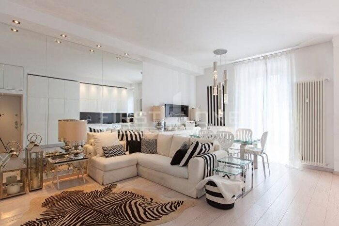 Appartamento trilocale in affitto in Via Bartolomeo Panizza, Vercelli Wagner, Milano