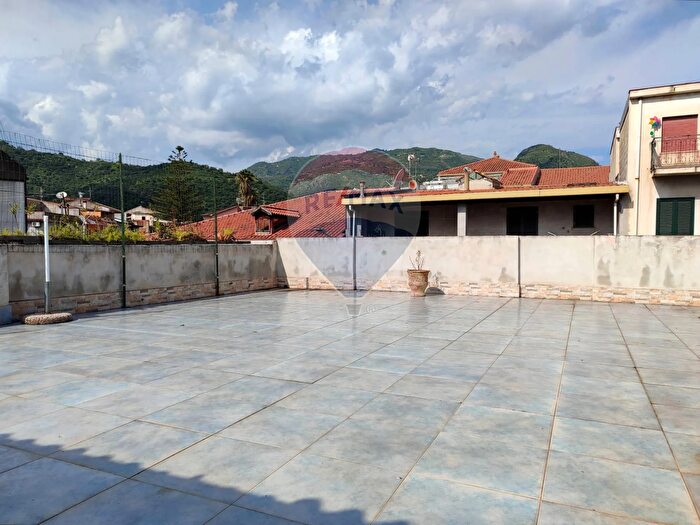 Casa con 5 locali in vendita in Via Francavilla, Taormina