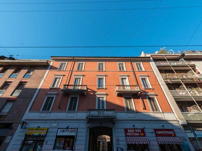 Appartamento trilocale in affitto in Via Giuseppe Meda, Ascanio Sforza, Milano