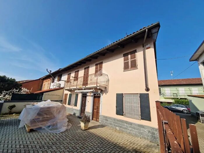 Casa quadrilocale in vendita in Str Bricchetto, Tigliole