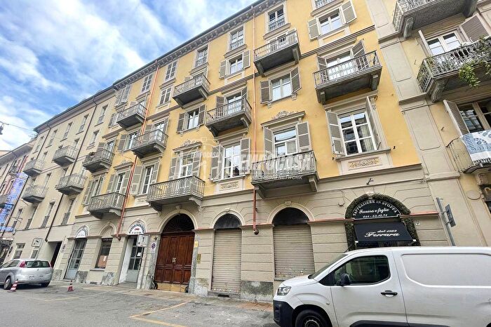 Appartamento con 6 locali in vendita in Via Vincenzo Gioberti, Torino