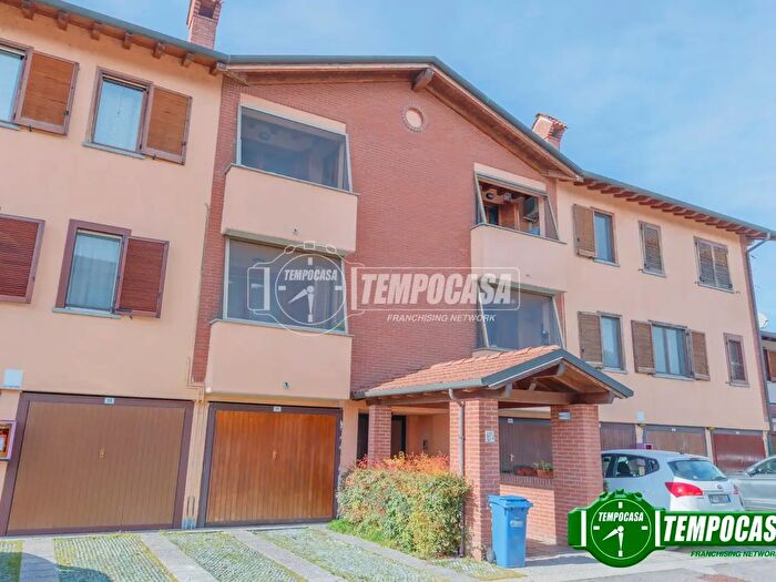 Appartamento trilocale in vendita in Via XX Settembre, Gudo Visconti