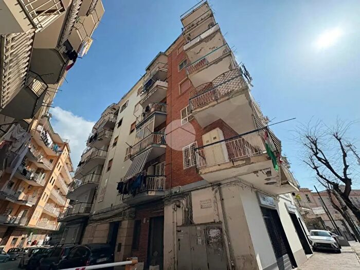 Appartamento quadrilocale in vendita in Via Volturno, Torre Del Greco