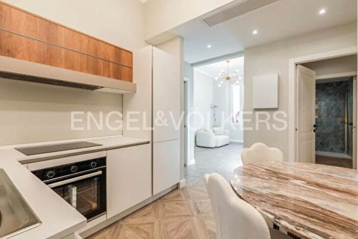 Appartamento quadrilocale in vendita in Vico Varese, Alassio