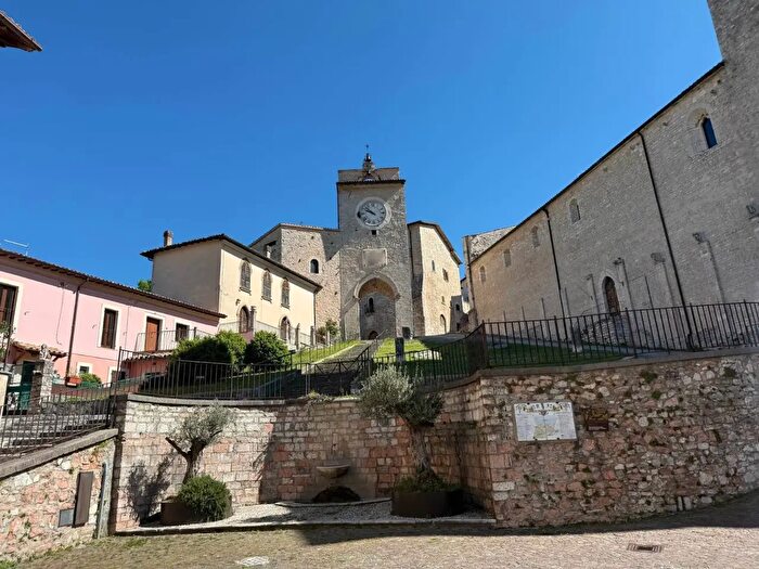 Appartamento quadrilocale in vendita in Centro, Monteleone Di Spoleto