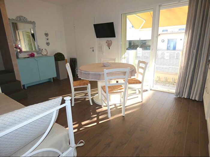 Appartamento quadrilocale in affitto in Viale Ugo Bassi, Abissinia, Riccione