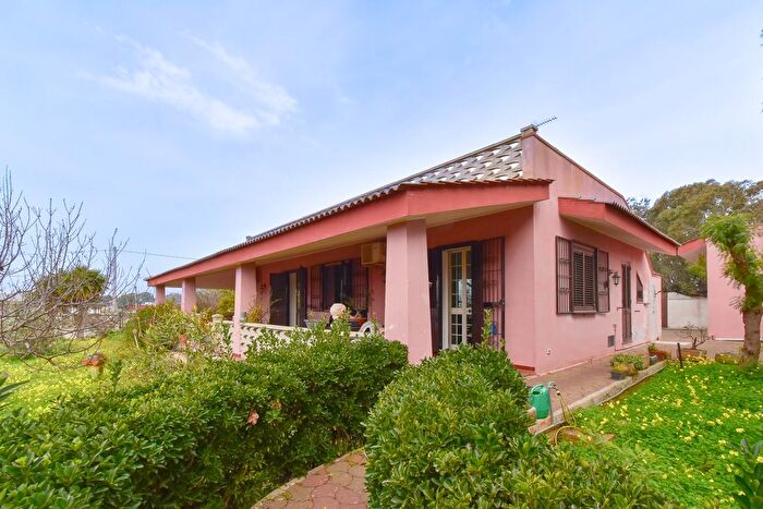 Casa trilocale in vendita in Castrignano del Capo, Porto Cesareo