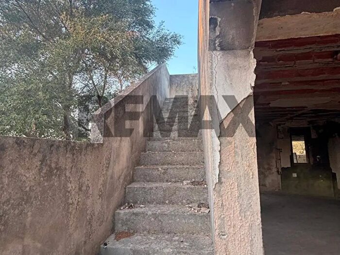 Appartamento con 7 locali in vendita in Via Lago Ampollino, Siracusa