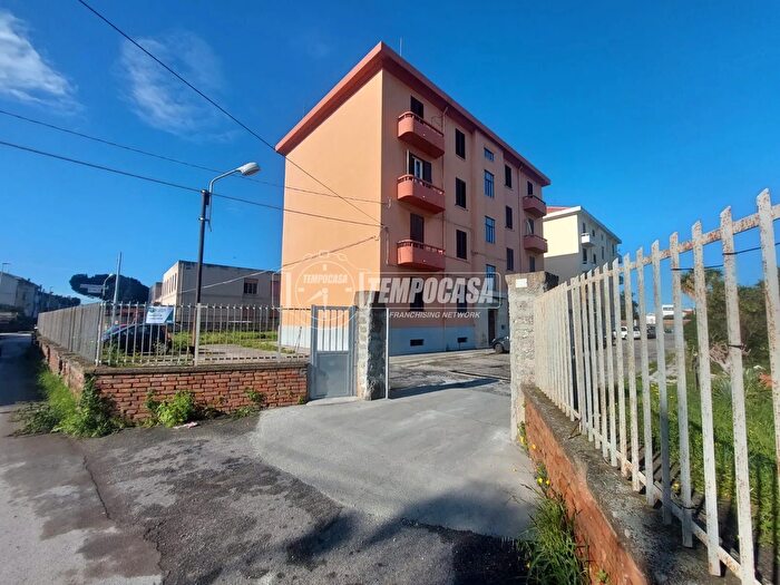 Appartamento trilocale in vendita in Via San Paolino, Milazzo