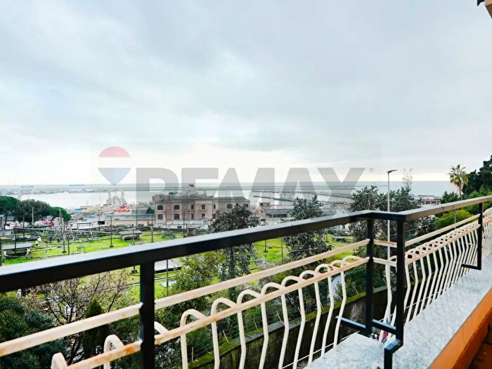 Appartamento con 7 locali in vendita in Via Antica Romana di Pegli, Genova