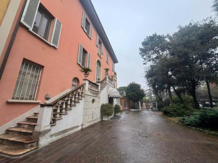 Appartamento monolocale in affitto in Via Castiglione, Santo Stefano, Bologna