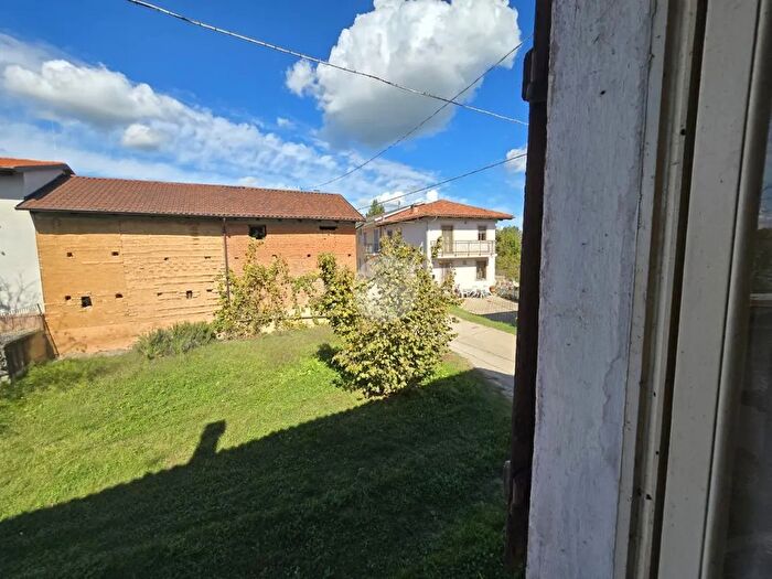 Casa quadrilocale in vendita in Collina San Grato, Ferrere