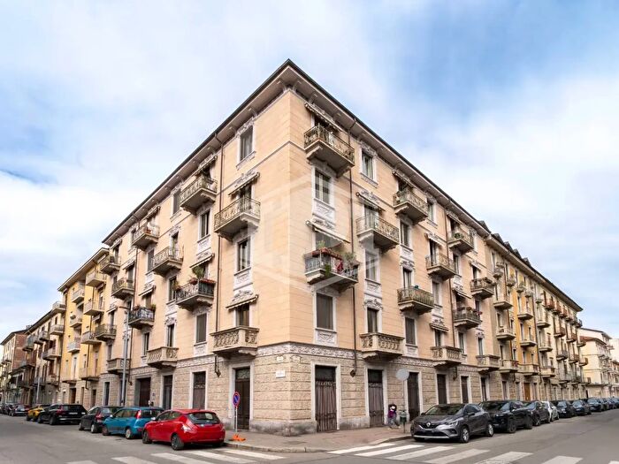 Appartamento quadrilocale in vendita in Via Andorno, Torino