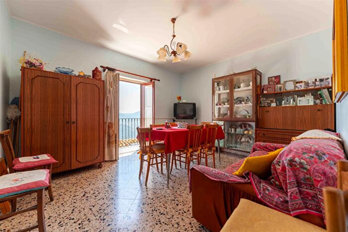 Casa con 5 locali in vendita in Via Giuseppe Verdi Pollina, Pollina