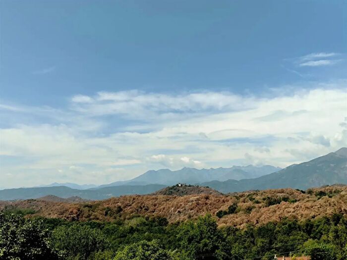 Appartamento con 6 locali in vendita in Vicaria, Chiaverano