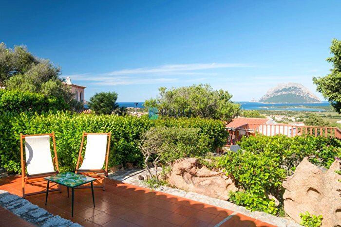 Casa con 7 locali in vendita in Loiri Porto San Paolo