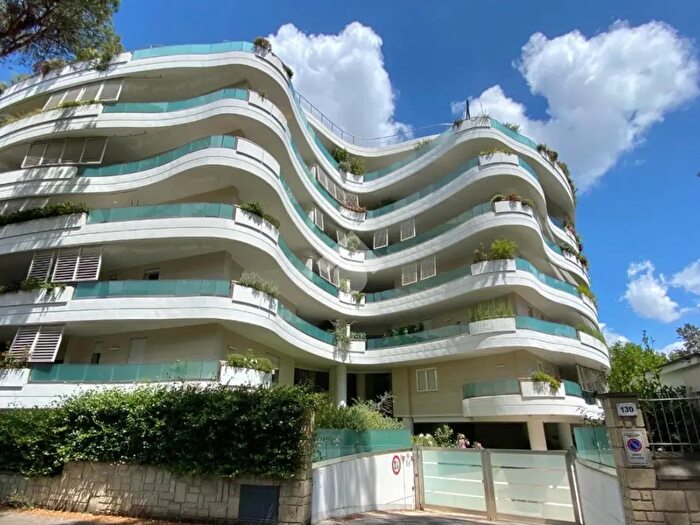 Appartamento trilocale in affitto in Via della Sierra Nevada, Roma