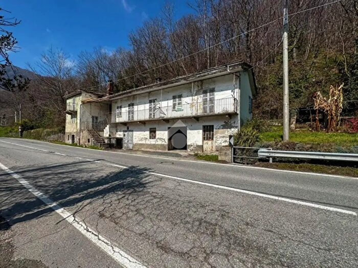 Casa con 5 locali in vendita in Via Cave, Luserna San Giovanni