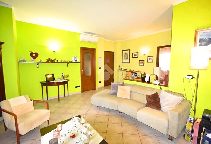 Appartamento quadrilocale in vendita in Via Circonvallazione, Volpiano