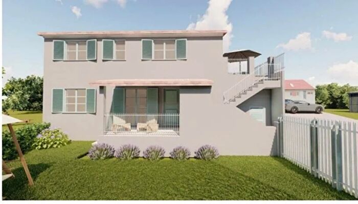 Casa quadrilocale in vendita in Via Paterno, Sarzana