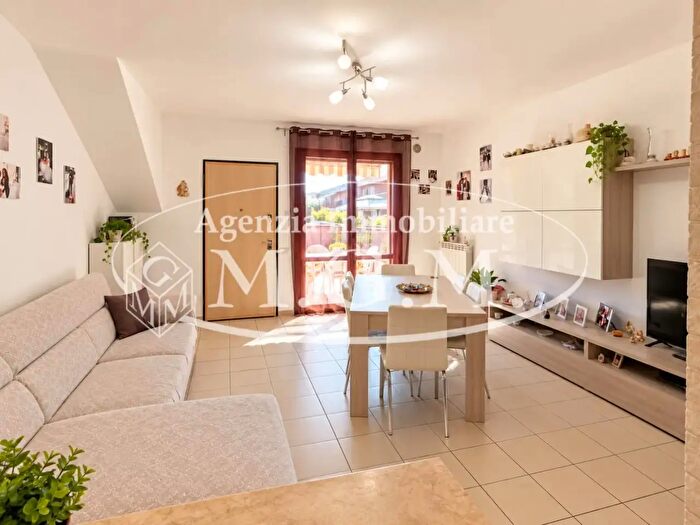 Appartamento trilocale in vendita in Iazza Lorenzo Bern, Santa Croce Sull'Arno