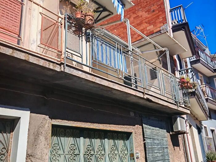 Casa bilocale in vendita in Vico Addario, Paterno