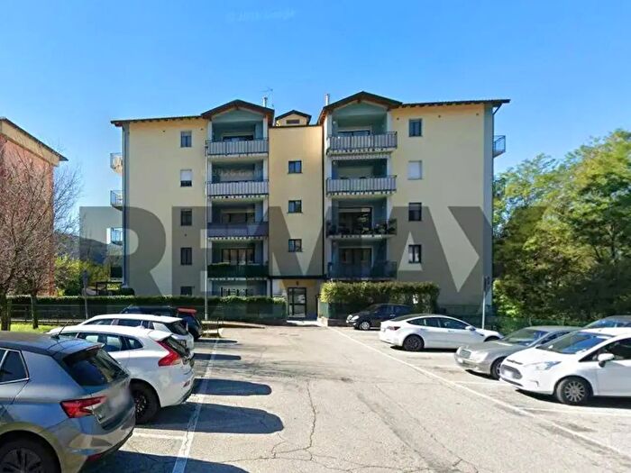 Appartamento trilocale in vendita in Luino