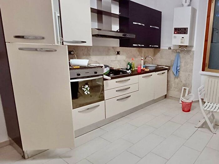 Appartamento bilocale in affitto in Via San Carlo Borromeo, Centro, Rho