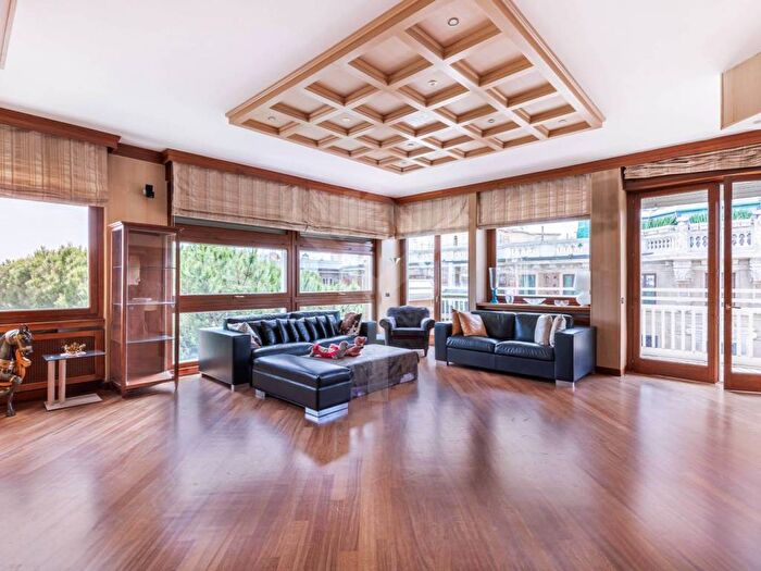 Casa con 5 locali in affitto in Via Tagliamento, Trieste Coppedè, Roma