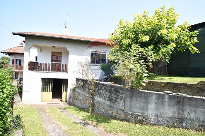 Casa con 5 locali in vendita in Luino