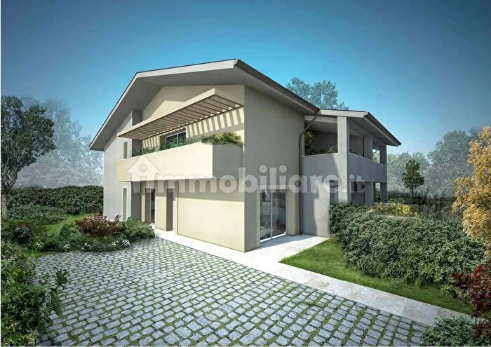 Appartamento con 5 locali in vendita in Pontedera