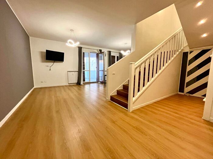 Appartamento con 5 locali in affitto in Via Ernesto Cairoli, Biumo Inferiore Superiore, Varese