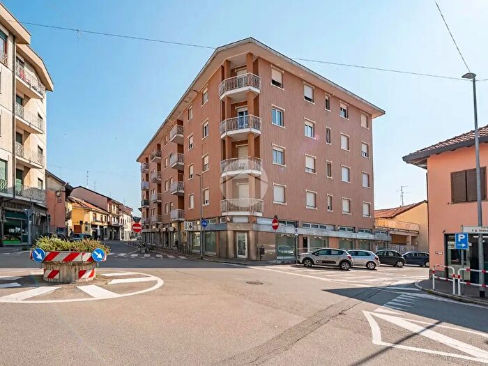 Appartamento bilocale in vendita in Via Roma, Uboldo