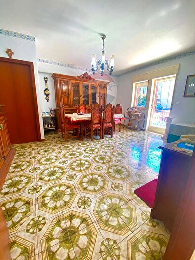 Appartamento con 7 locali in vendita in Piazza Marchesi, Carlentini