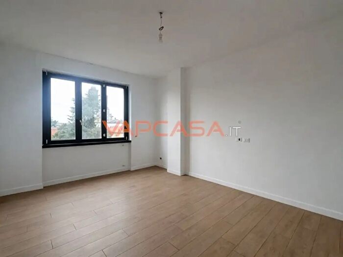 Appartamento quadrilocale in vendita in Via Camillo Cavour, Treviglio