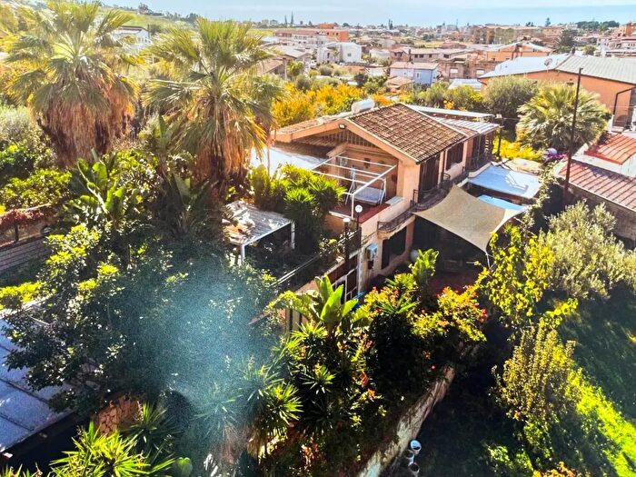 Casa con 12 locali in vendita in Via Cipro, Agrigento