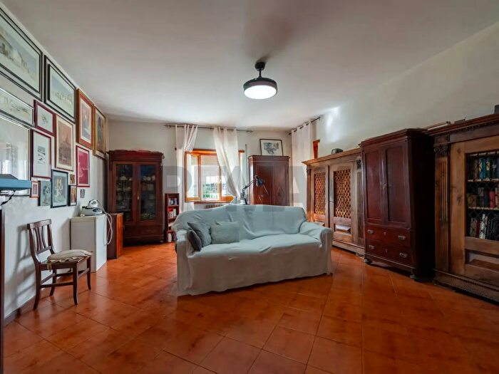 Appartamento quadrilocale in vendita in Roma