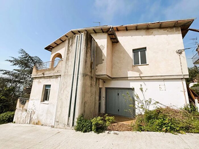 Casa trilocale in vendita in Via XX Settembre, Tortoreto