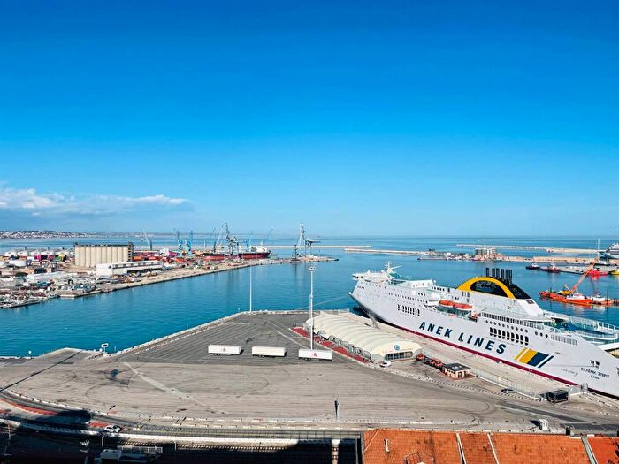 Appartamento con 5 locali in affitto in Via Astagno, Capodimonte, Ancona