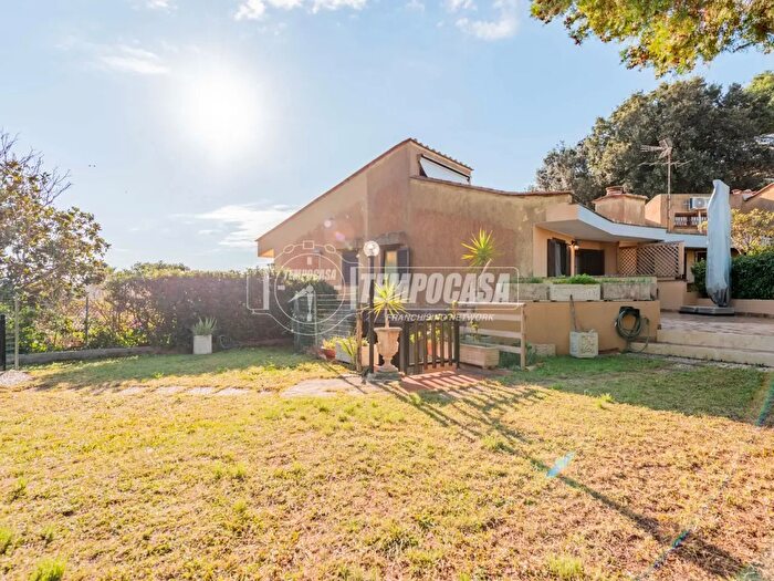 Casa trilocale in vendita in Via Alsium, Ladispoli