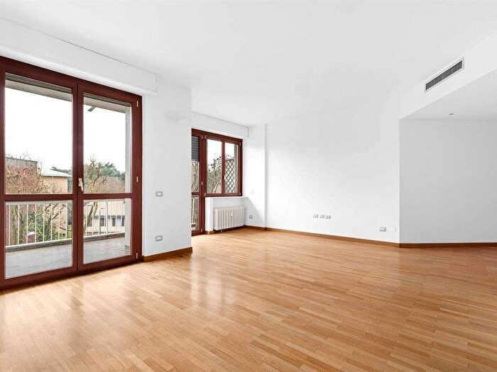 Appartamento quadrilocale in affitto in Via degli Ottoboni, San Siro, Milano