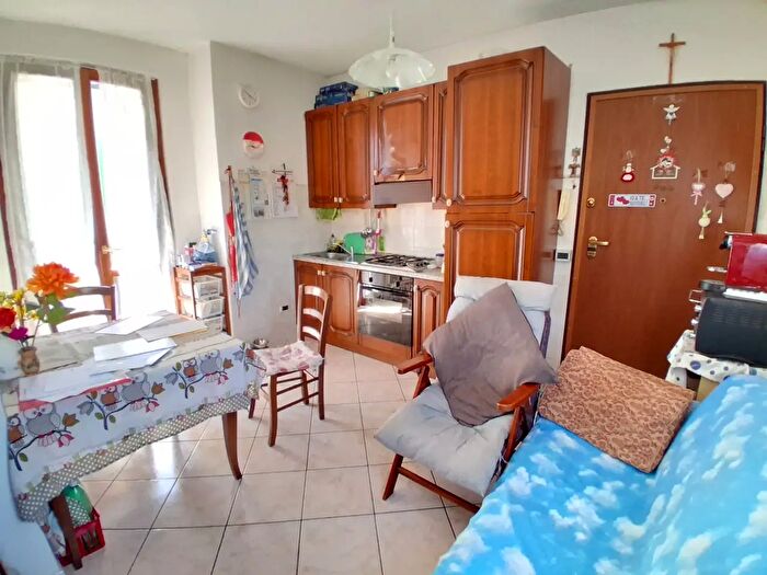 Appartamento bilocale in vendita in Via di Poggio Seconda, Lucca