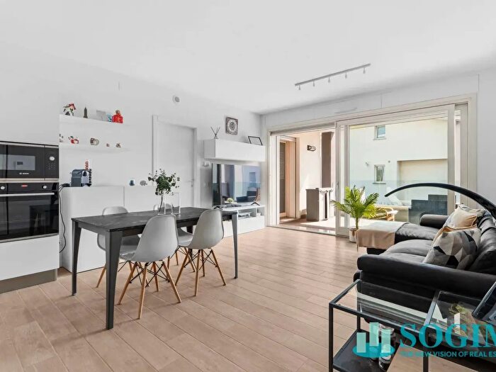 Appartamento quadrilocale in vendita in Via San Carlo, Muggiò