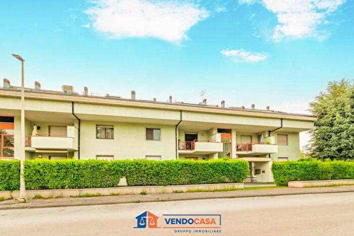 Appartamento quadrilocale in vendita in Via Rocca De Baldi, Cuneo